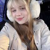 579094887350153216 from fansly